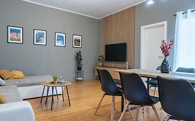 Old Town'S Legend: City Center Condo With Balcony